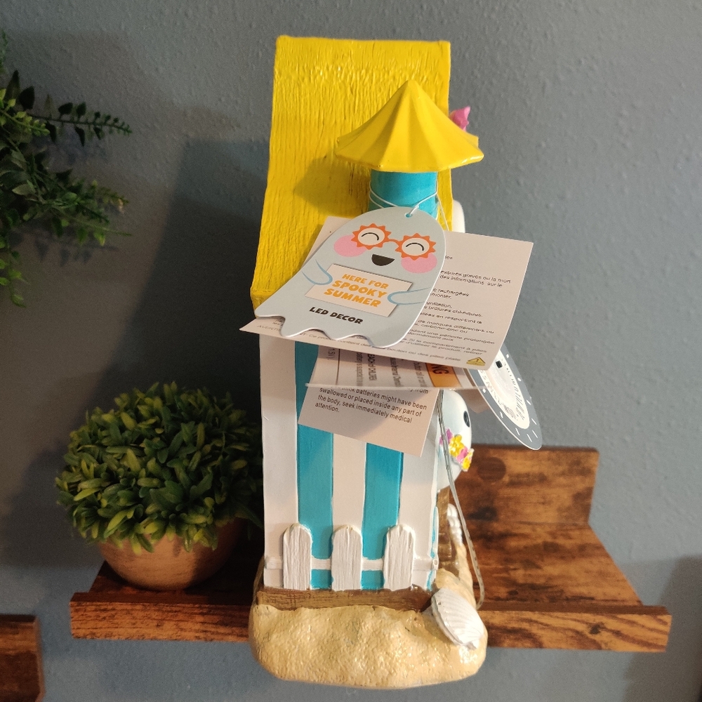 Light Up Ghost Beach House Summerween Halloween Decoration Haunted NWT New - Picture 6 of 12